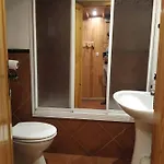 Gran Estudio Maribel, Pegado A Pistas