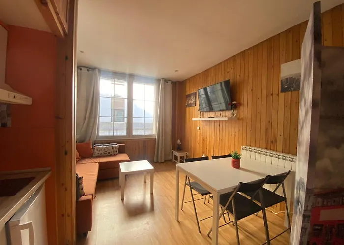 Lejlighed Gran Estudio Maribel, Pegado A Pistas