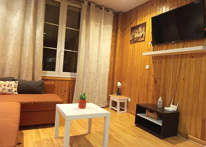 Gran Estudio Maribel, Pegado A Pistas * Sierra Nevada